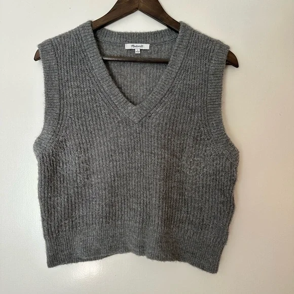 Madewell Gray Sleeveless Knit Sweater Vest - Picture 1 of 3